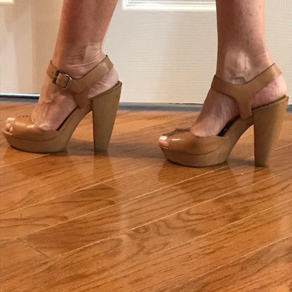 Boho Chic Tan Leather Platform Sandals
